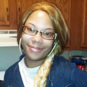 Meet your Posher, Denice